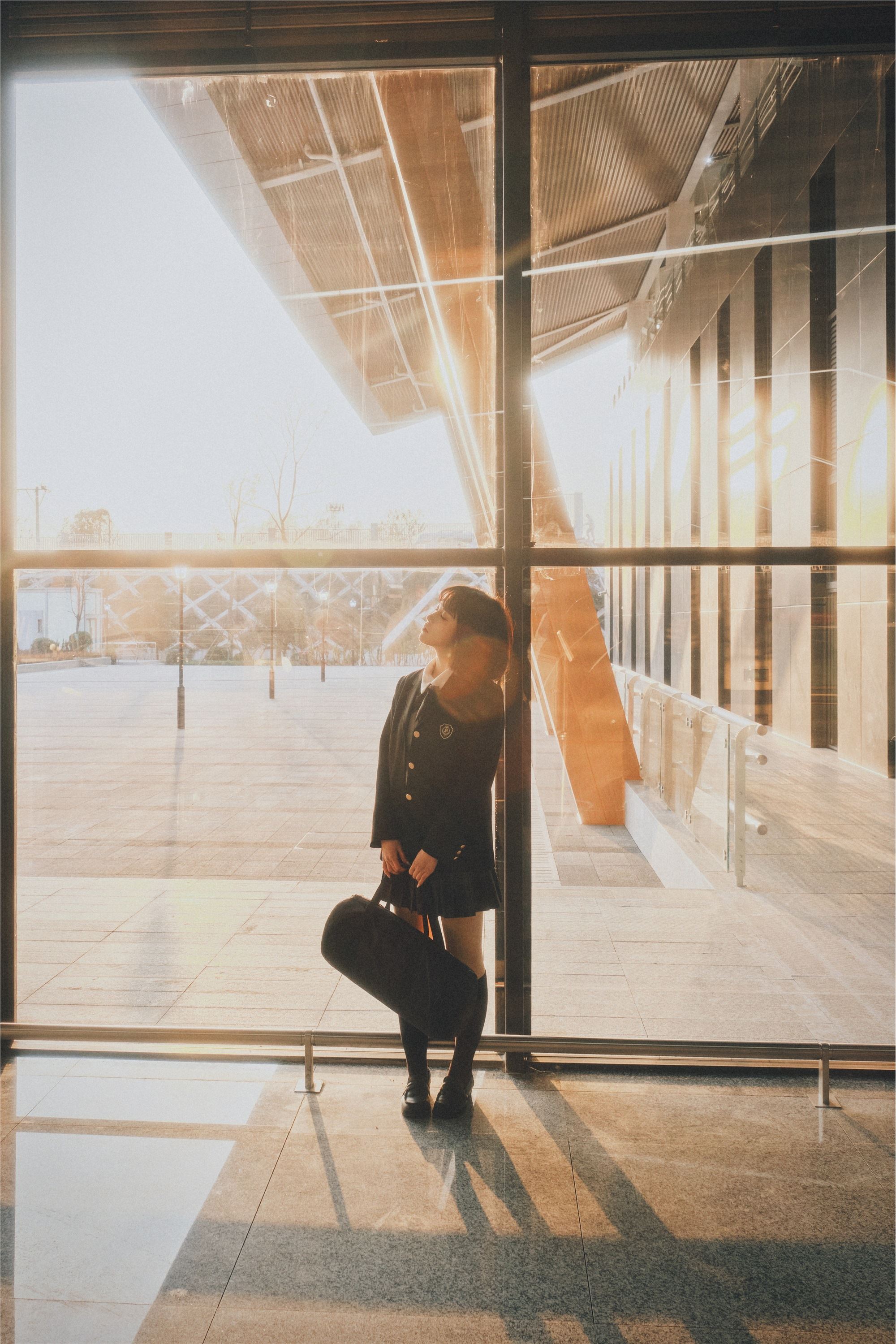 YITUYU 艺图语 2025.03.05 地铁少女 悲伤薯条555